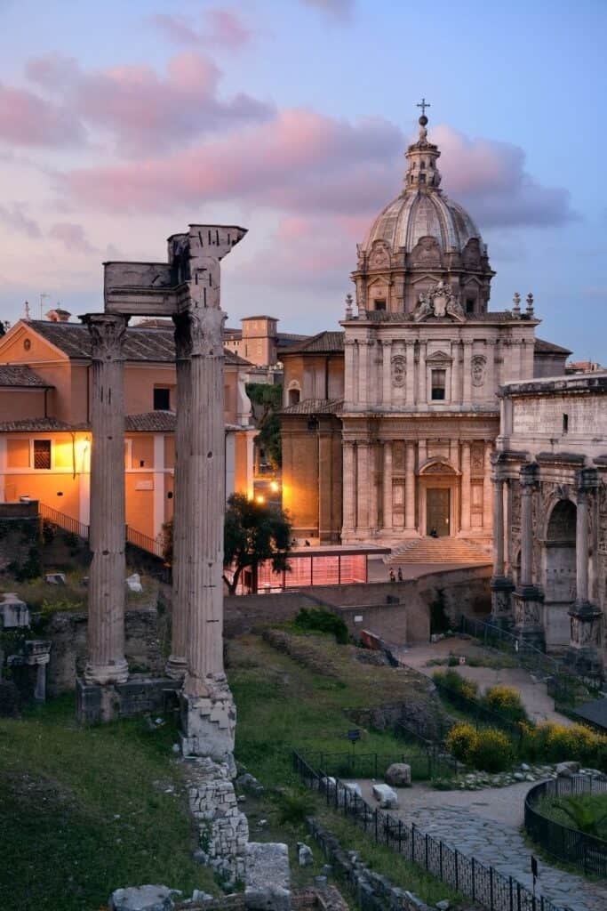 weird facts about rome