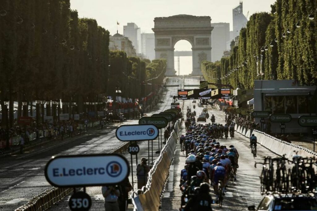 where does the tour de france finish